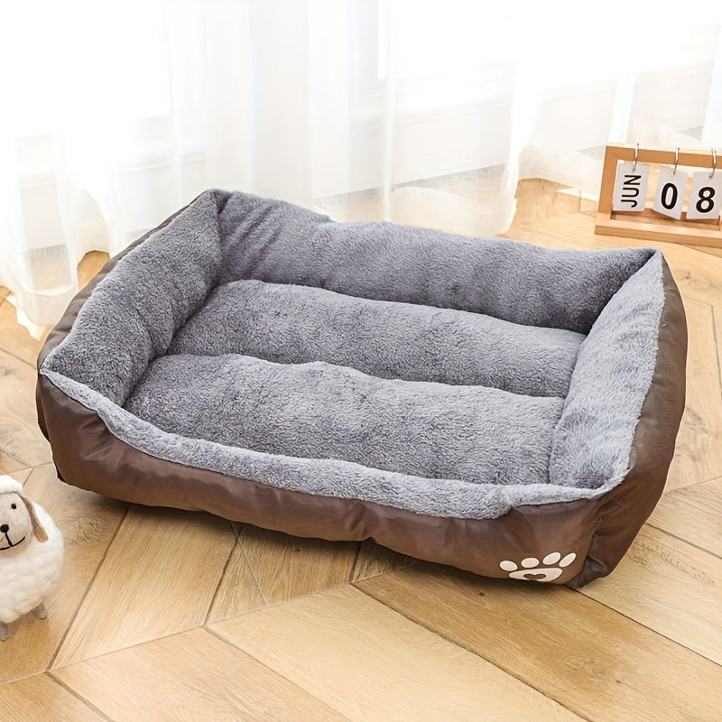 Rectangular dog bed made of polyester with soft filling for all dogs