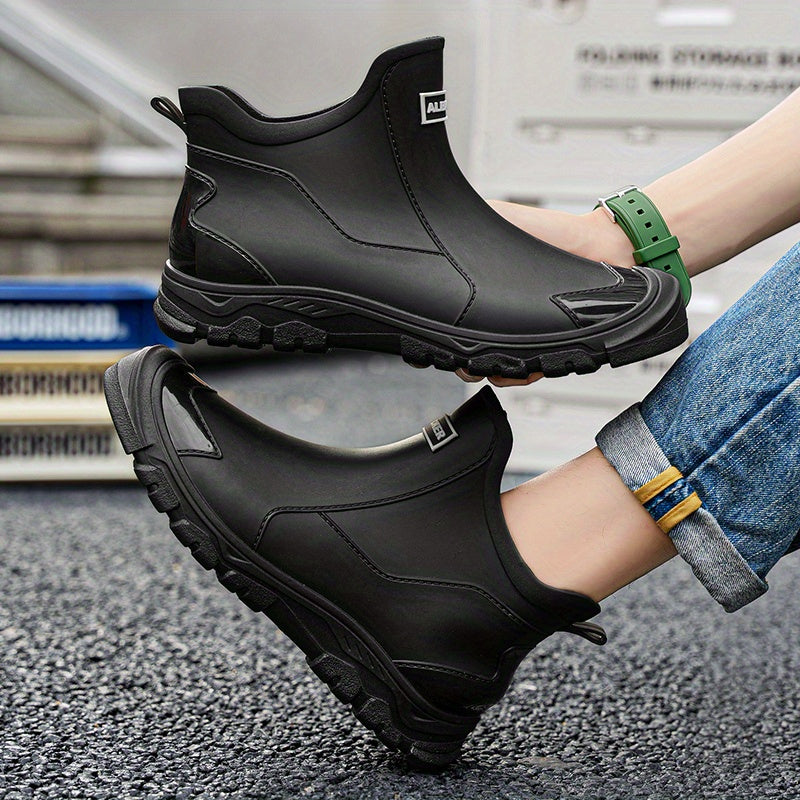 Unisex water-resistant slip-on shoes – Comfortable and slip-resistant