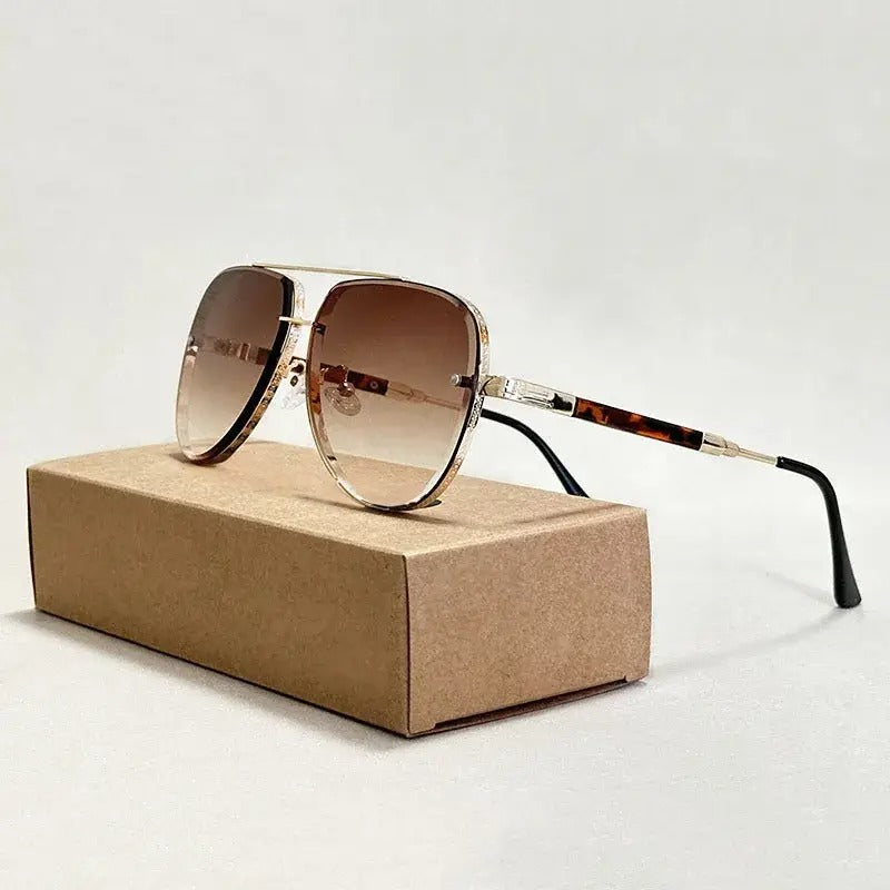 Men's Classic Aviator Sunglasses with Gradient Lenses and UV400 Protection
