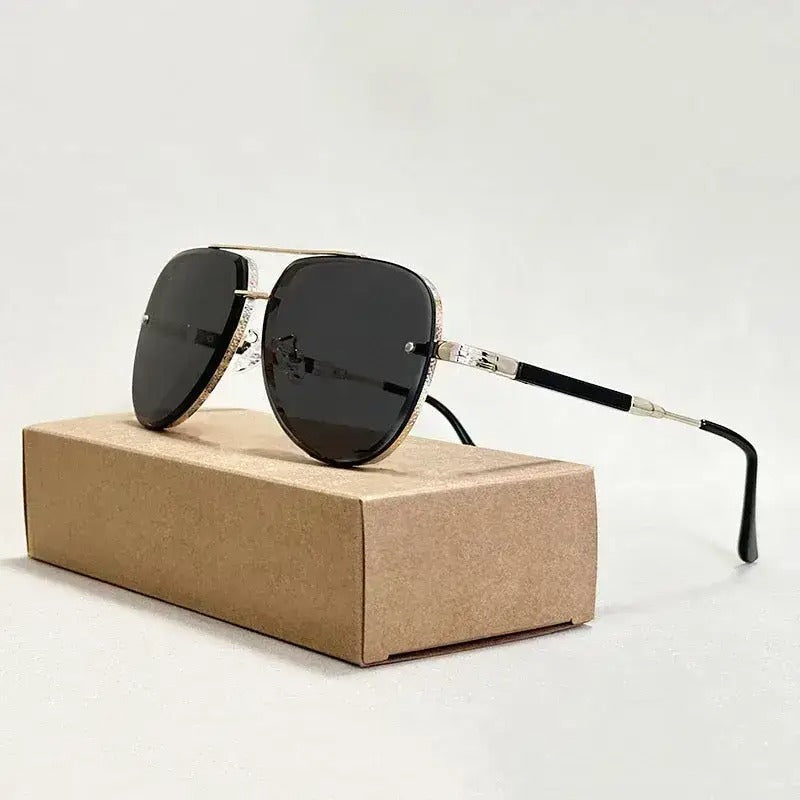 Men's Classic Aviator Sunglasses with Gradient Lenses and UV400 Protection