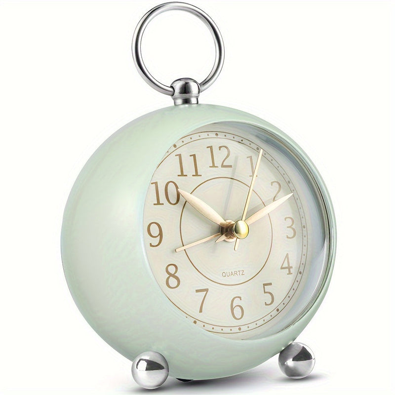 Vintage Analogue Alarm Clock with Night Light – Quiet and Clearly Readable