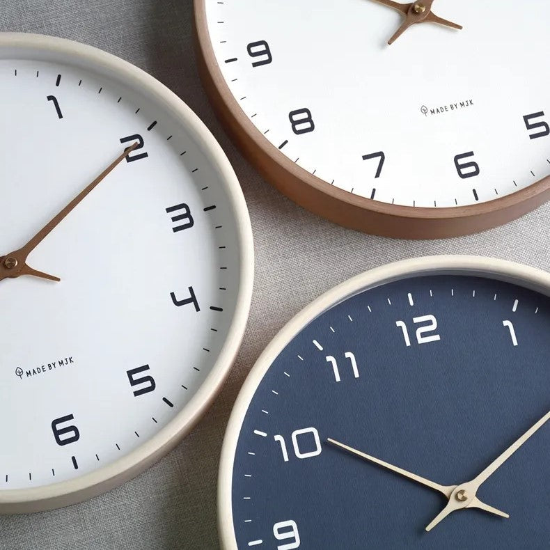 Minimalist Wall Clock with Wooden Frame – Stylish, Timeless and Clear