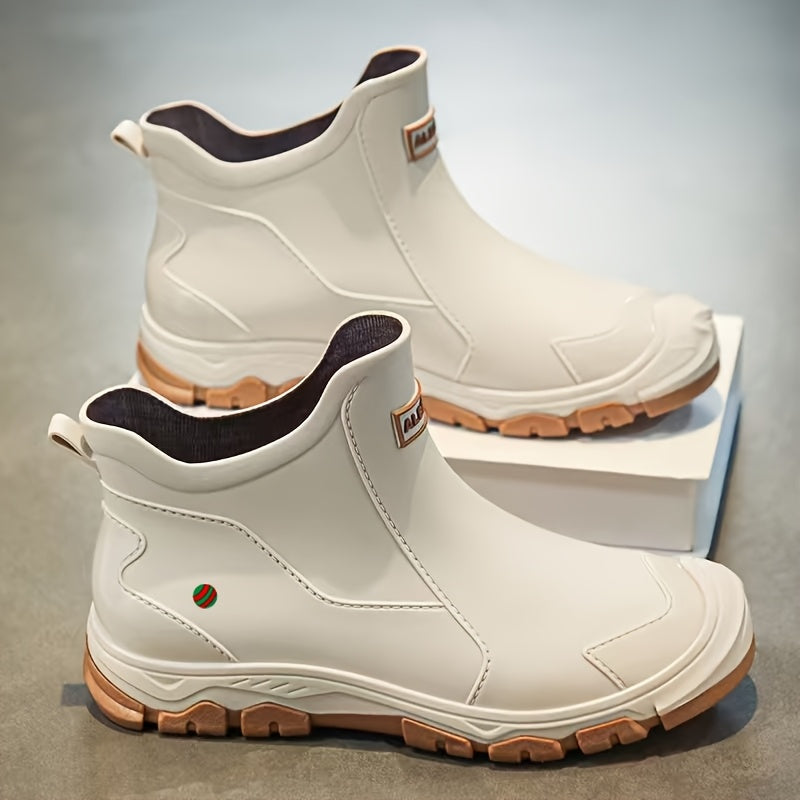Unisex water-resistant slip-on shoes – Comfortable and slip-resistant