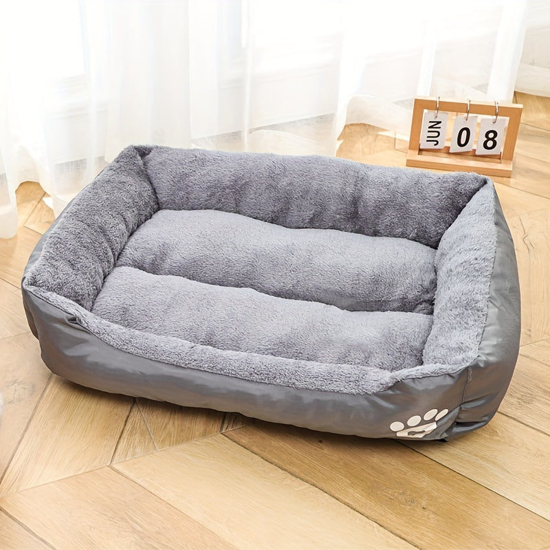 Rectangular dog bed made of polyester with soft filling for all dogs