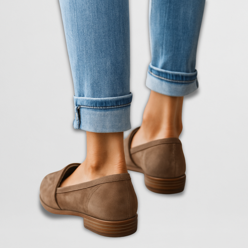 Stylish Ladies' Loafers with Leopard Print and Comfortable Sole