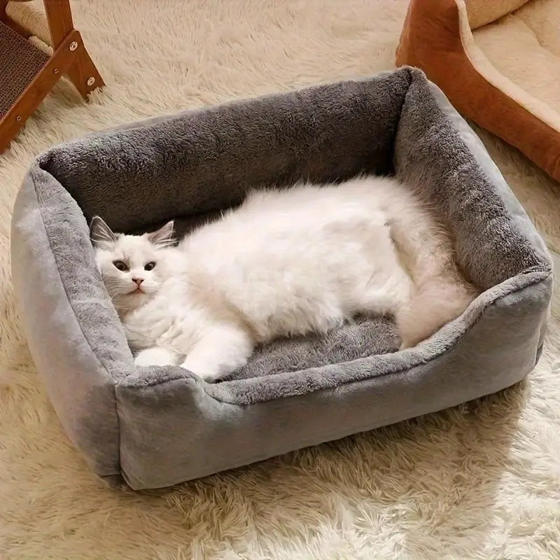 Soft Cat and Dog Bed for Small Pets with Comfortable Plush Edge