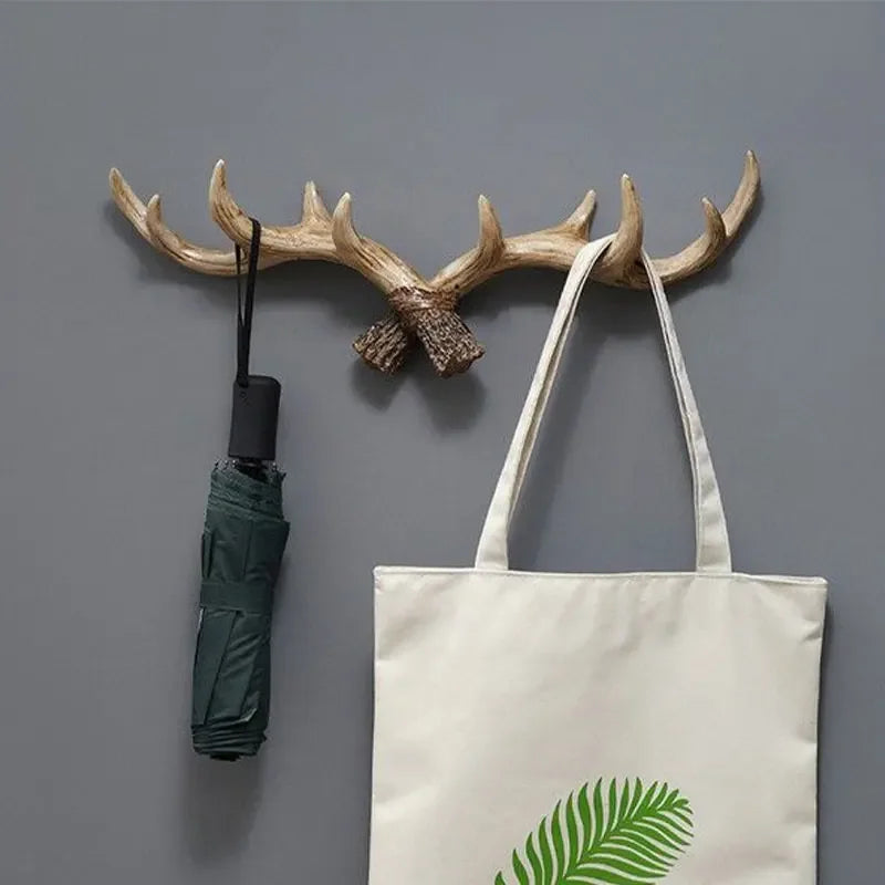 Decorative Wall Hook with Antler Shape and Natural Look for Entrance and Interior