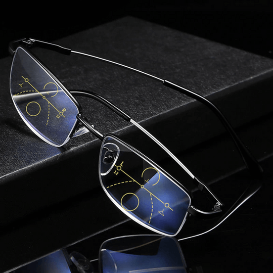 Progressive Reading Glasses with Photochromic Multi-Zone Lenses