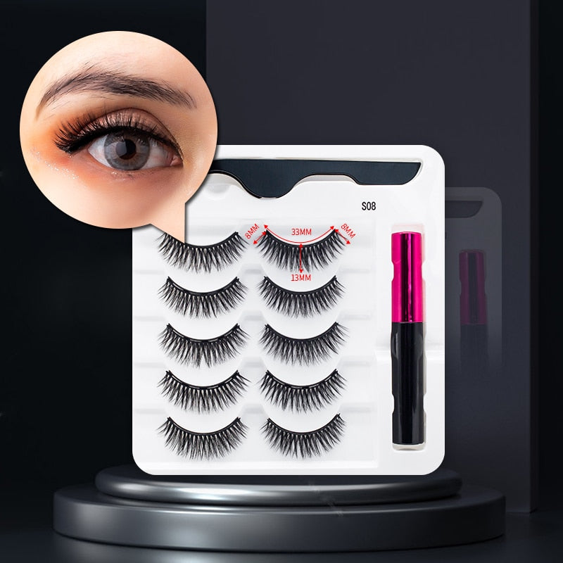 Magnetic False Eyelashes with Eyeliner – Trending Lash Set for a Quick Glam Look