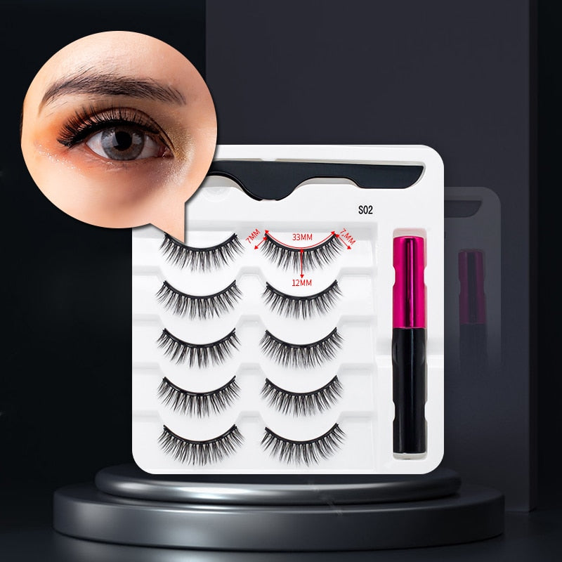 Magnetic False Eyelashes with Eyeliner – Trending Lash Set for a Quick Glam Look