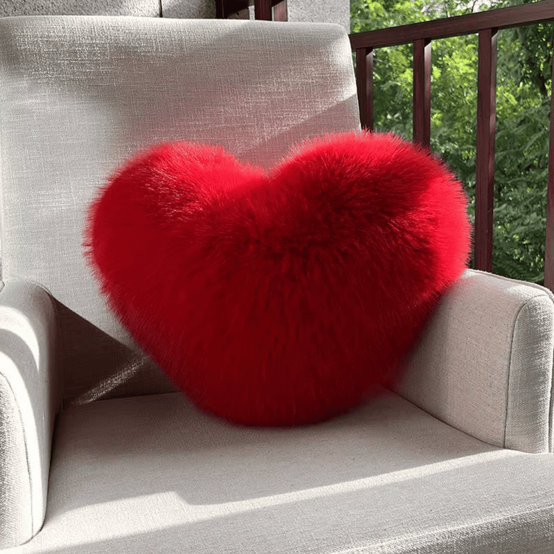 Heart-Shaped Faux Fur Cushion for Cosy Home Comfort and Décor