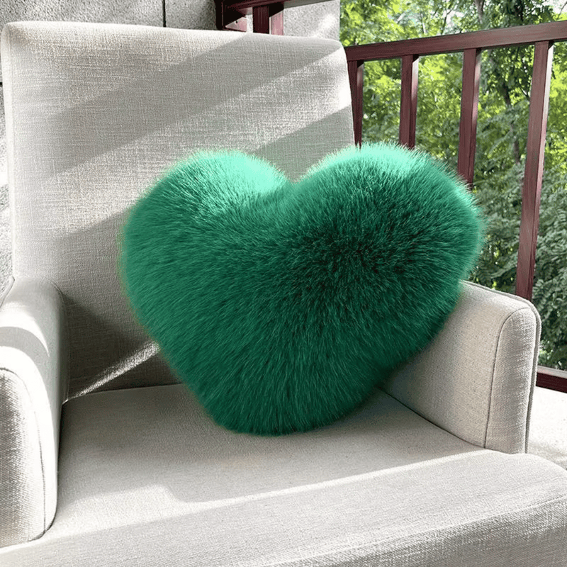 Heart-Shaped Faux Fur Cushion for Cosy Home Comfort and Décor