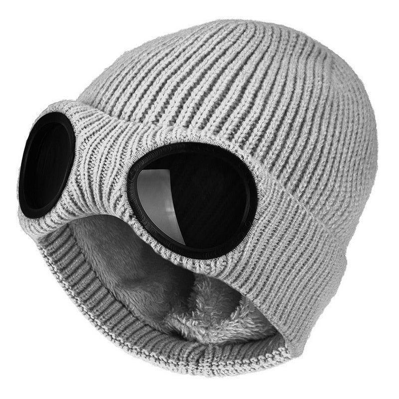 Knitted Winter Beanie with Glasses Lens – Warm Unisex Beanie for Cold and Windy Days