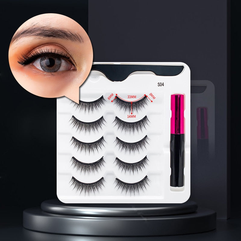 Magnetic False Eyelashes with Eyeliner – Trending Lash Set for a Quick Glam Look
