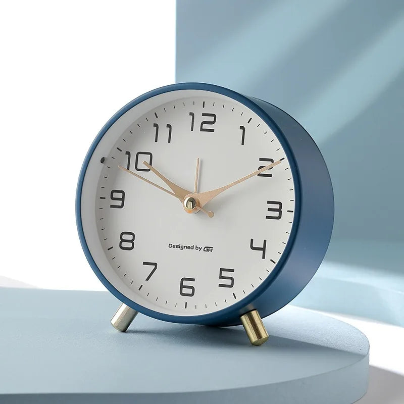 Silent Scandinavian Table Clock with Minimalist Design – Timeless and Elegant
