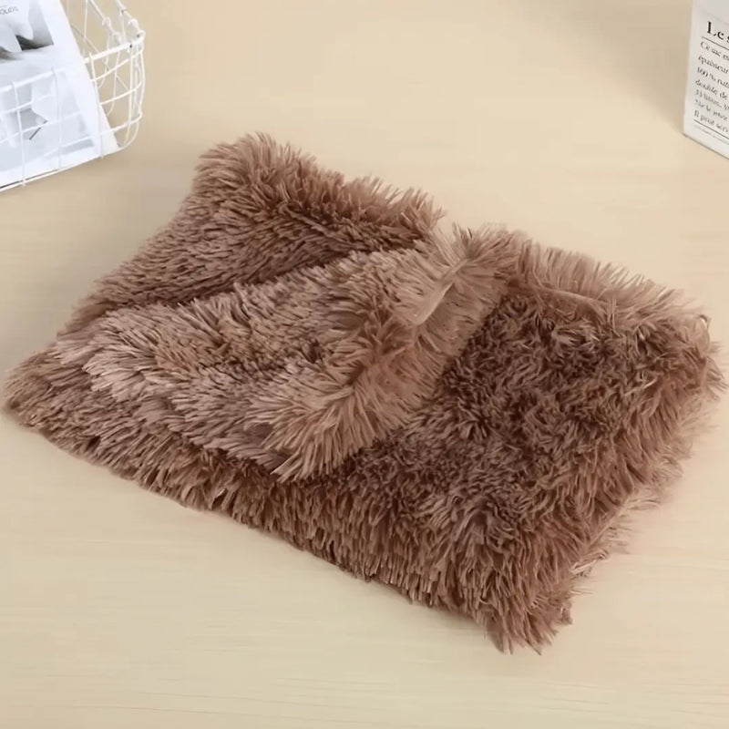 Plush Dog Blanket with Soft Fibres – Comfort and Security for Dogs