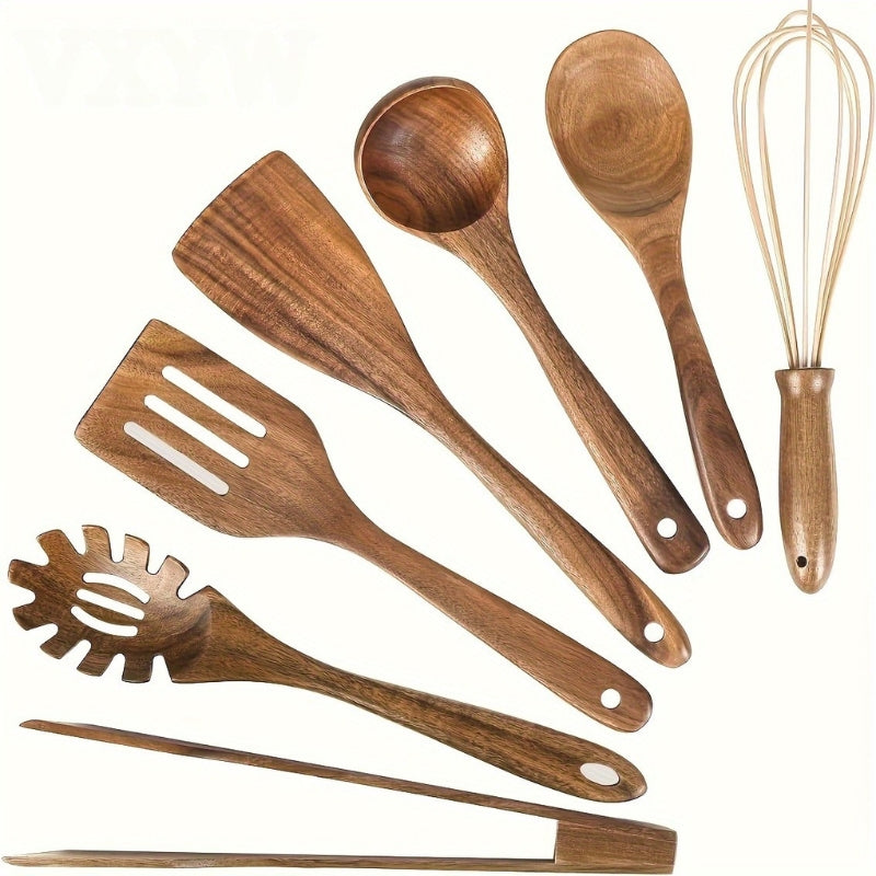 Kitchen Utensil Set in Wood with Assorted Cooking Tools