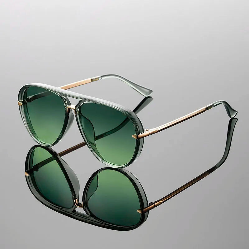 Women's Classic Aviator Sunglasses with Lightweight Frame and UV400 Lenses