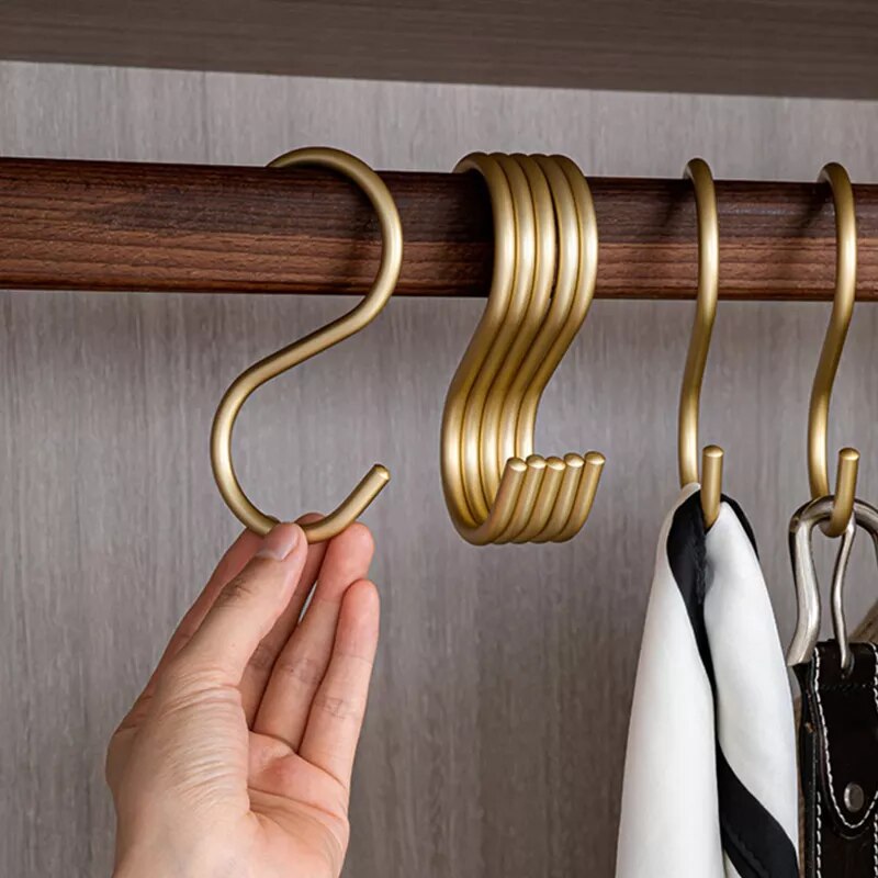 Elegant Coat Hooks for Wardrobe and Coat Rack for Stylish Hanging