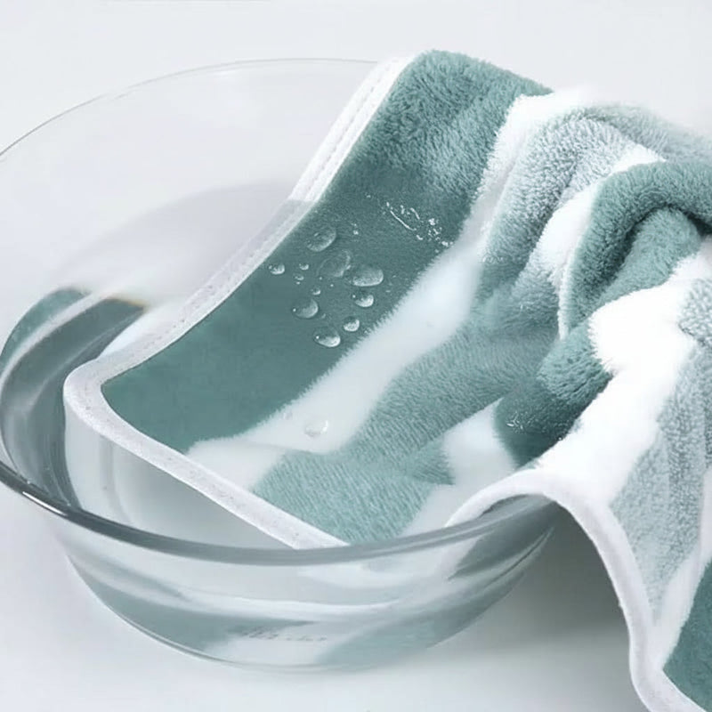 8-Piece Microfibre Towel Set with Quick-Drying and Absorbent Design