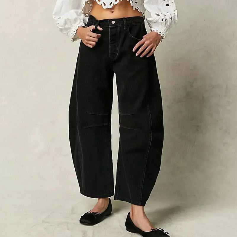 High Waist Women's Jeans with Wide Fit for a Comfortable Modern Look
