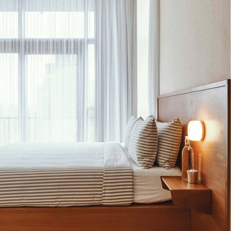 Modern Wall Lamp with Glass Diffuser for Soft Ambient Lighting Indoors