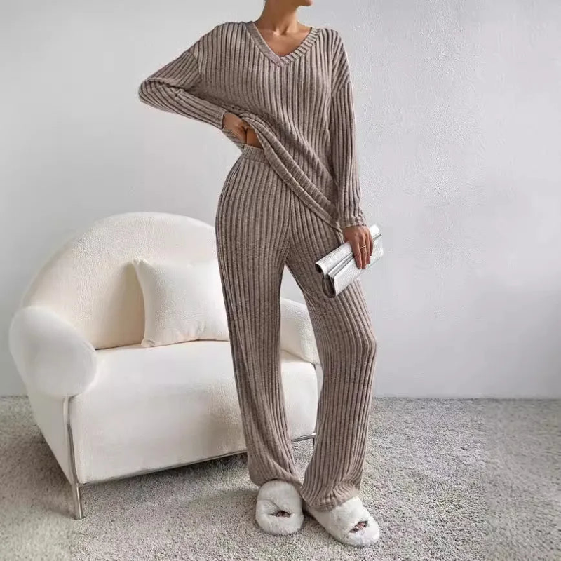Ladies Knitted Loungewear Two-Piece Set with Soft Texture and Comfort