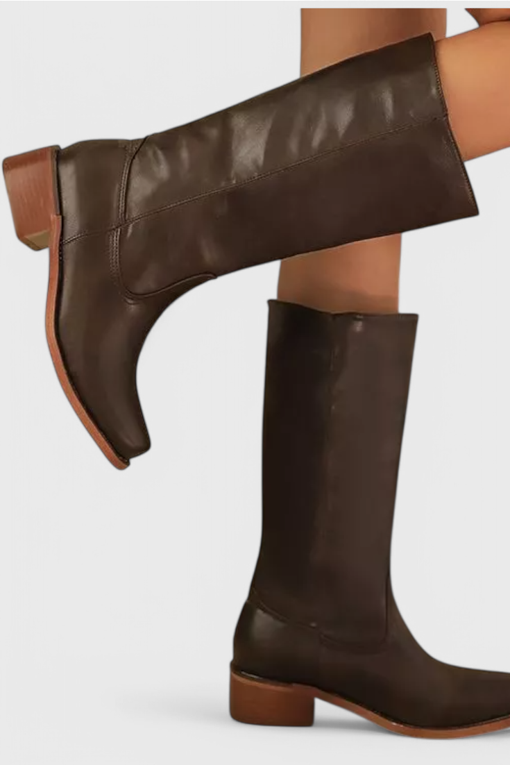 Ladies Knee-High Leather Boots with Heel – Elegant and Comfortable