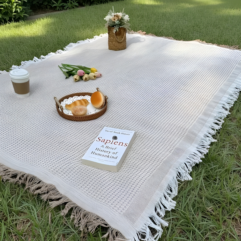 Foldable Moisture-Resistant Picnic Blanket for Outdoor Use