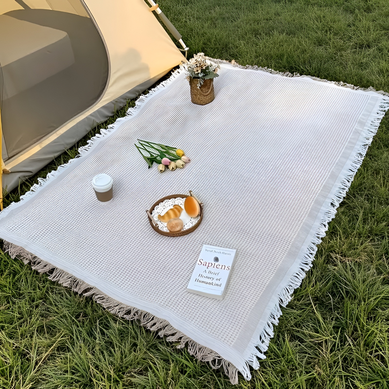 Foldable Moisture-Resistant Picnic Blanket for Outdoor Use