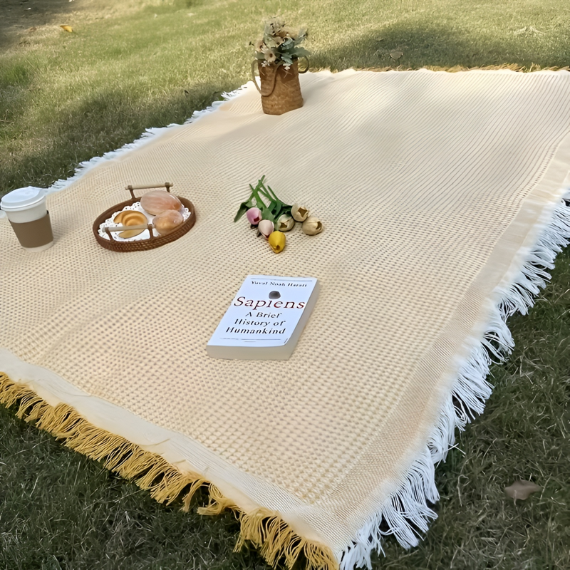Foldable Moisture-Resistant Picnic Blanket for Outdoor Use