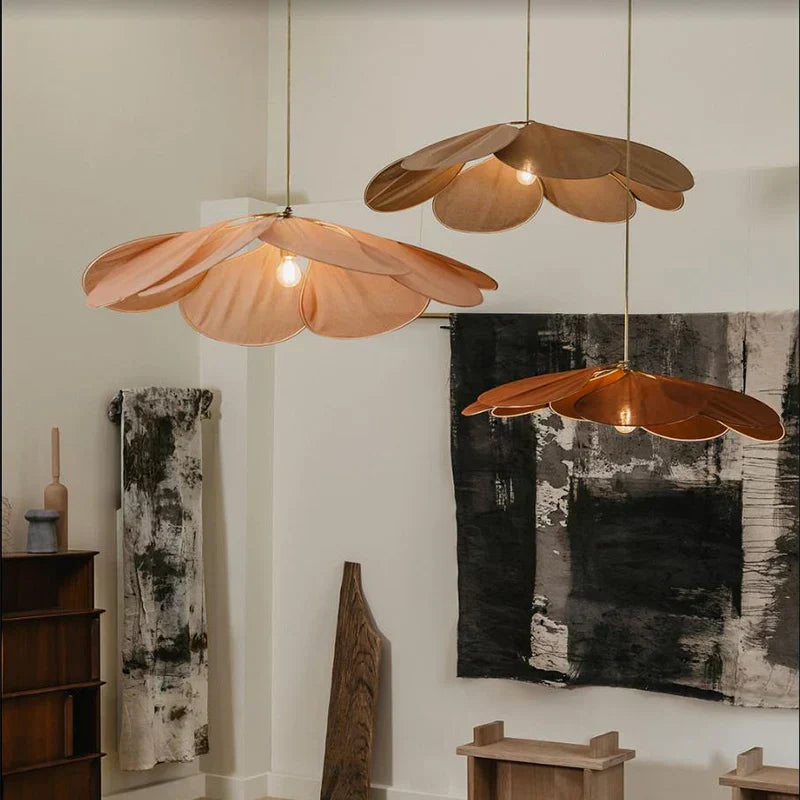Flower-Shaped Pendant Light – Natural Design and Atmospheric Lighting