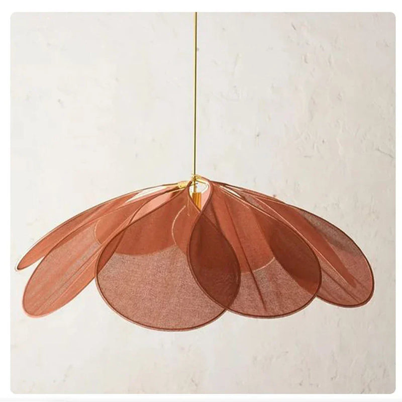 Flower-Shaped Pendant Light – Natural Design and Atmospheric Lighting
