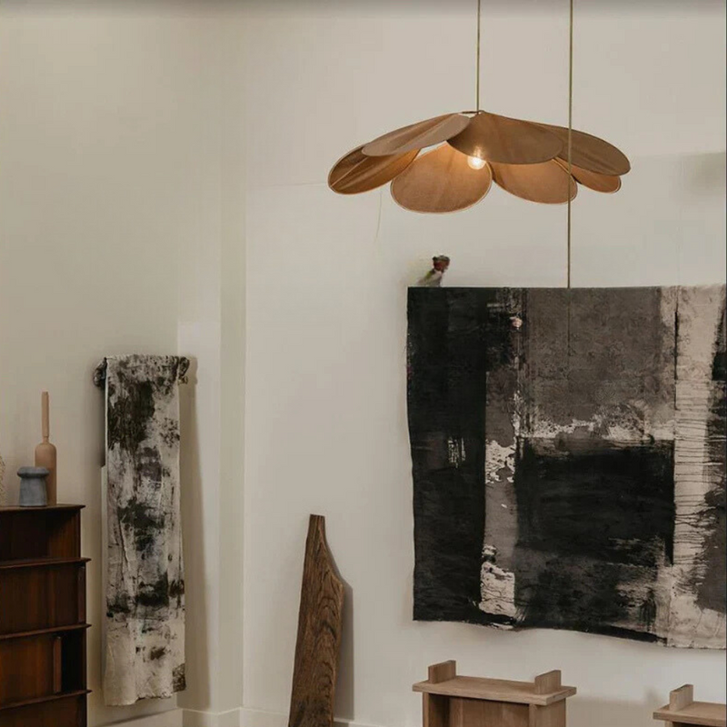 Flower-Shaped Pendant Light – Natural Design and Atmospheric Lighting
