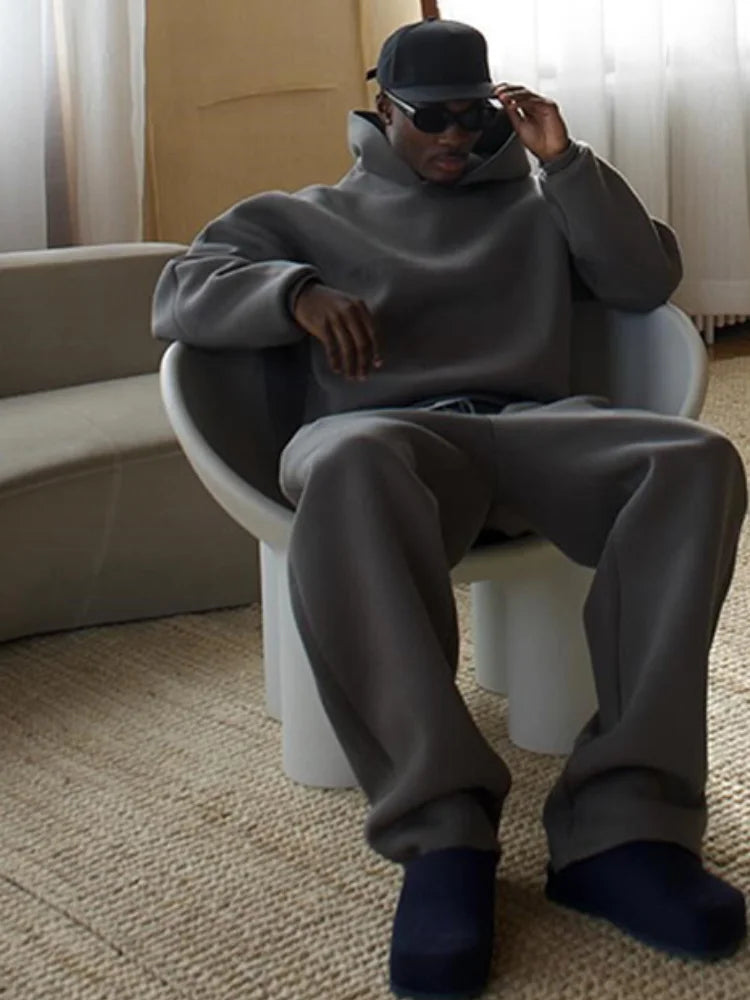 Hoodie and Trouser Set for Men with Relaxed Fit and Wide Legs