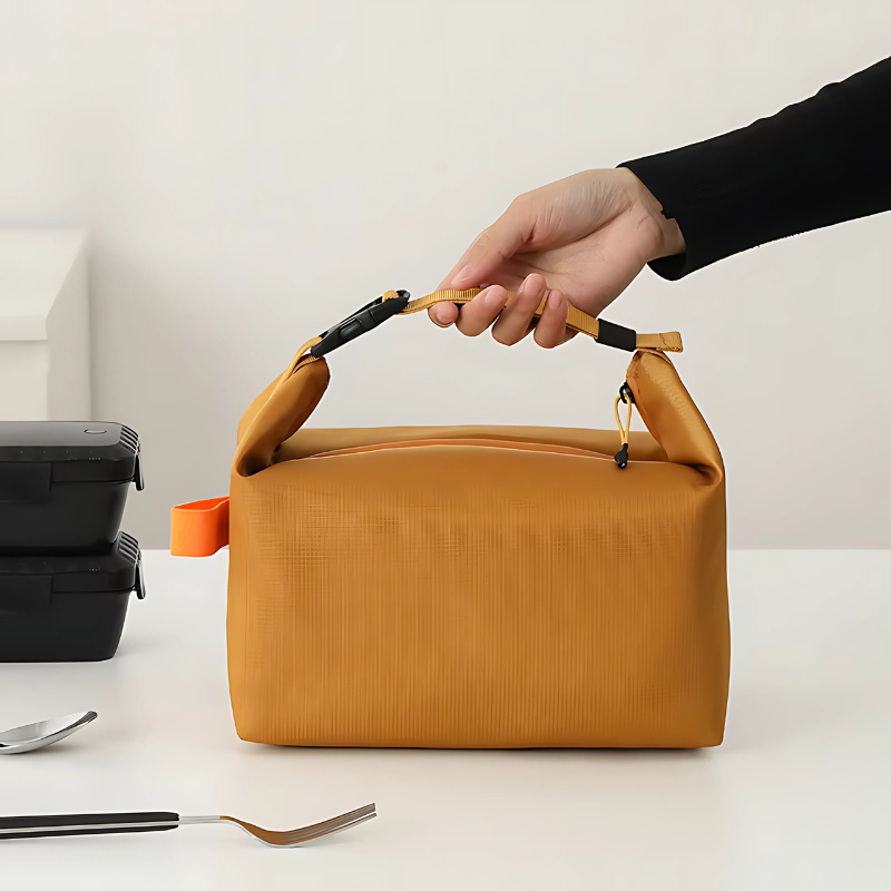 Foldable Insulated Lunch Bag with Zip Closure for Everyday Use
