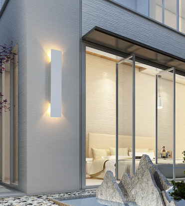 Sleek Outdoor Wall Lamp with Vertical Design and Warm LED Light