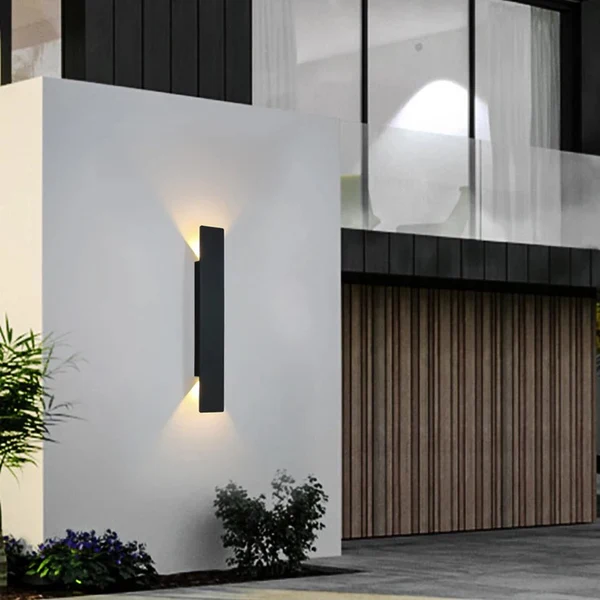 Sleek Outdoor Wall Lamp with Vertical Design and Warm LED Light