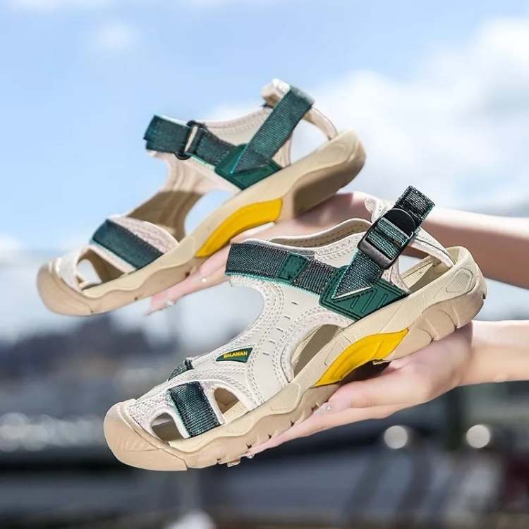 Unisex Outdoor Sandals with Cushioned Sole and Adjustable Straps
