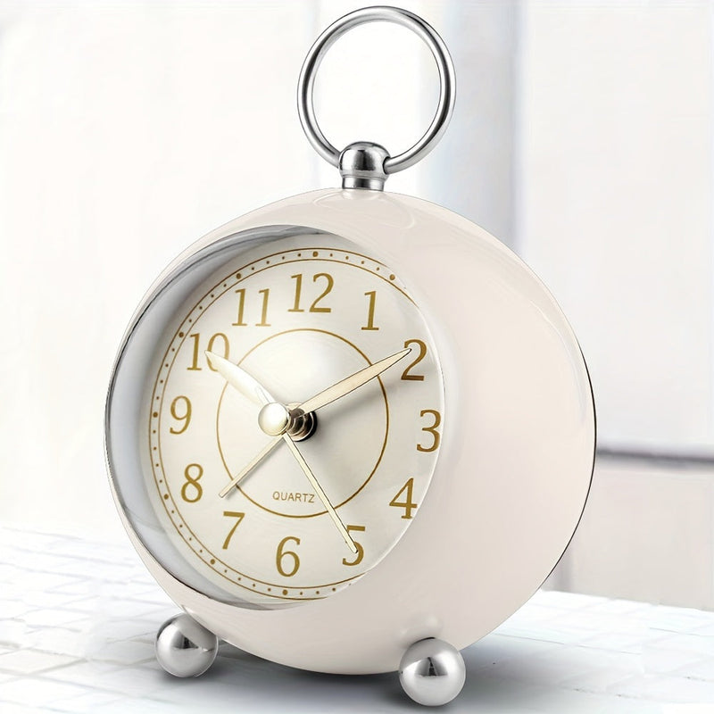 Vintage Analogue Alarm Clock with Night Light – Quiet and Clearly Readable