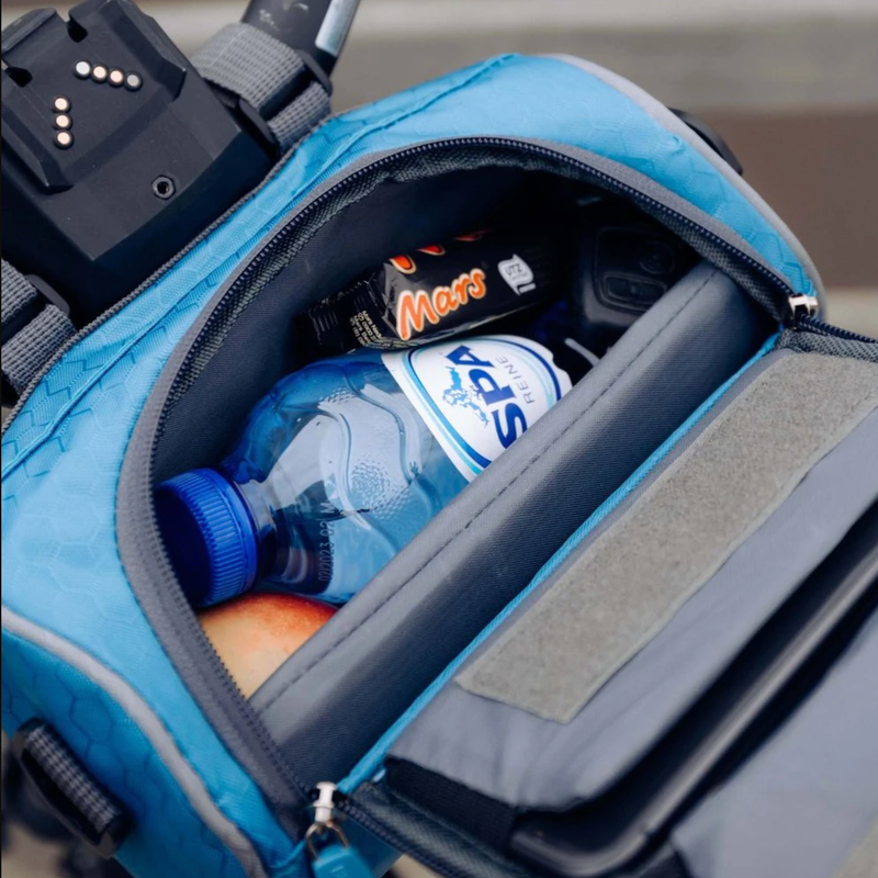 Practical Bicycle Handlebar Bag with Smartphone Holder and Water-Resistant Material