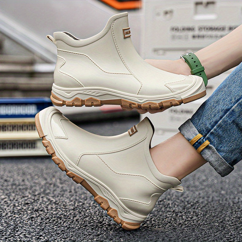 Unisex water-resistant slip-on shoes – Comfortable and slip-resistant