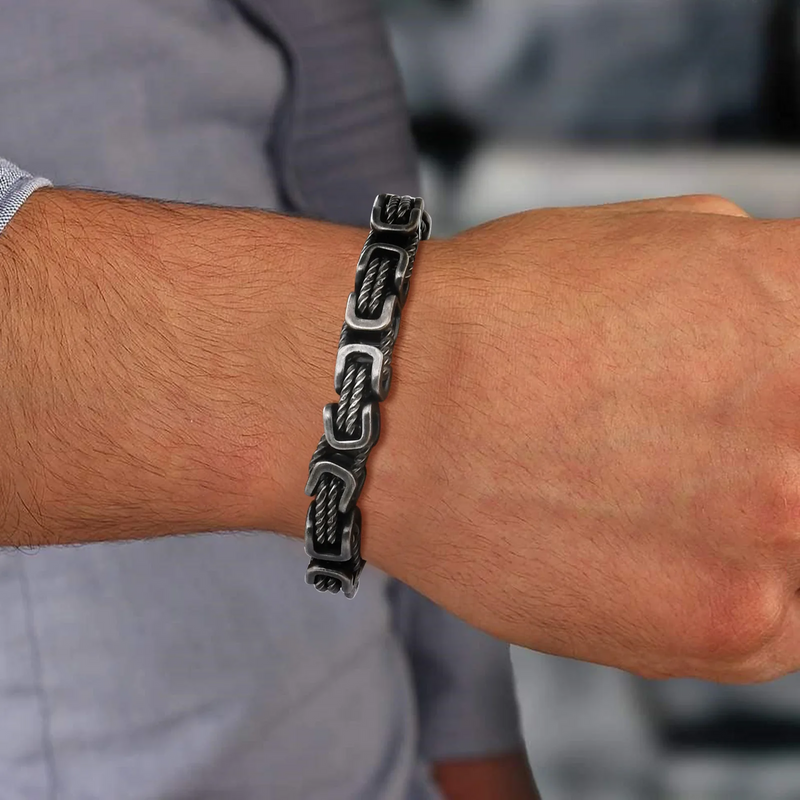 Men's Stainless Steel Bracelet – Woven Links and Scratch-Resistant Finish