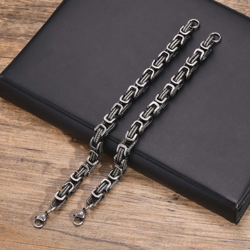 Men's Stainless Steel Bracelet – Woven Links and Scratch-Resistant Finish