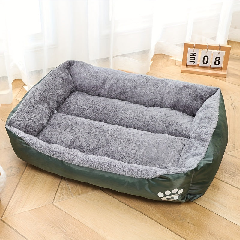 Rectangular dog bed made of polyester with soft filling for all dogs