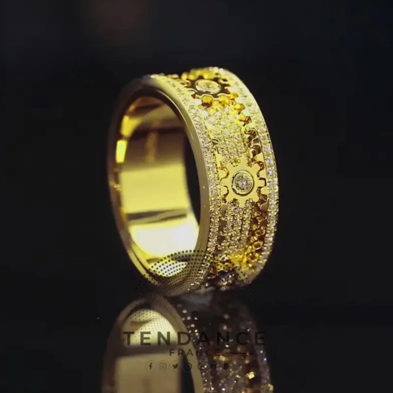 Decorative Zirconium Band Ring with Textured Layered Design
