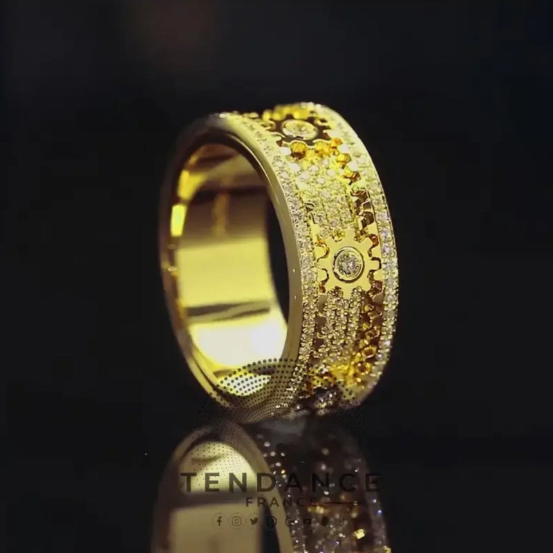 Decorative Zirconium Band Ring with Textured Layered Design