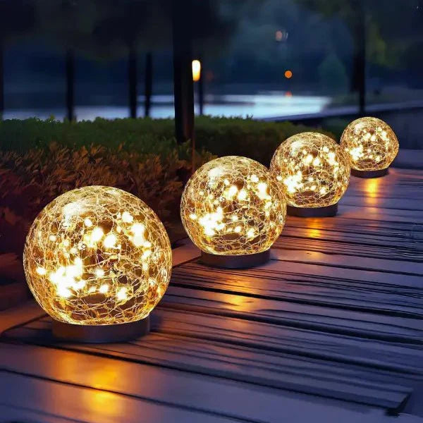 Solar Garden Lamp with Cracked Glass Effect for Atmospheric Outdoor Lighting