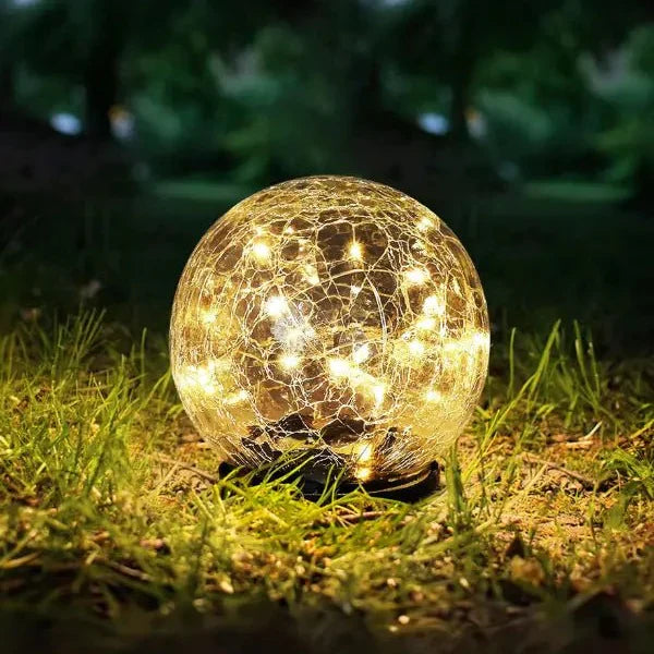 Solar Garden Lamp with Cracked Glass Effect for Atmospheric Outdoor Lighting