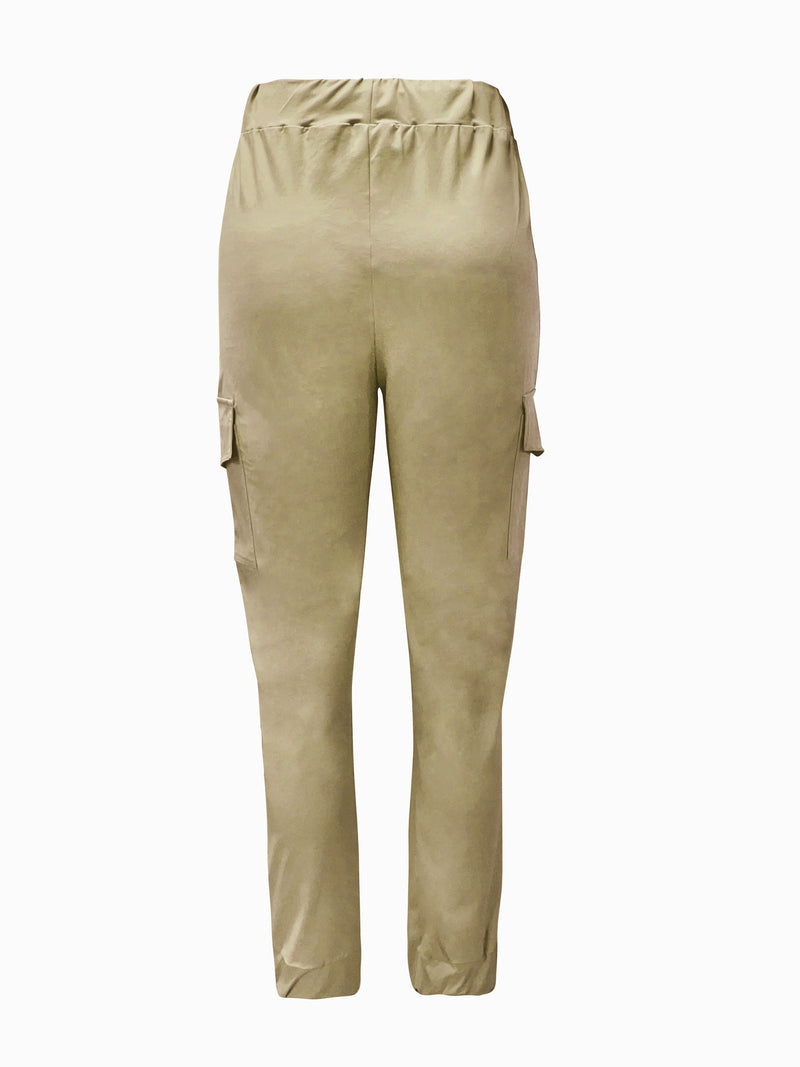 Ladies' cargo trousers with pockets and a comfortable fit for casual everyday wear